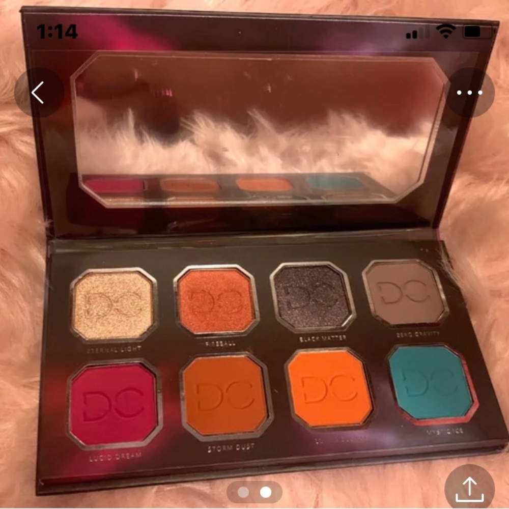 Very pretty eyeshadow palette